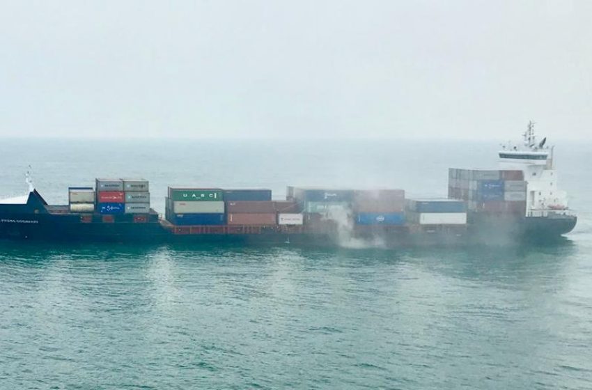  Coast Guard rushes to help container vessel
