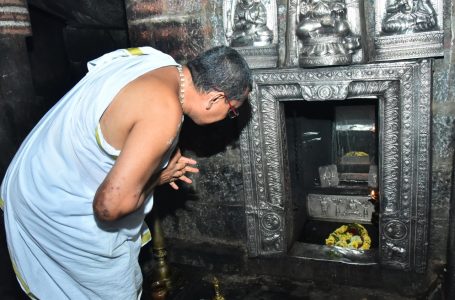 ಉಡುಪಿ ಶ್ರೀ ಕೃಷ್ಣ ಮಠಕ್ಕೆ ಎಡನೀರು ಸಂಸ್ಥಾನದ ನಿಯೋಜಿತ  ಪೀಠಾಧಿಪತಿ ಭೇಟಿ