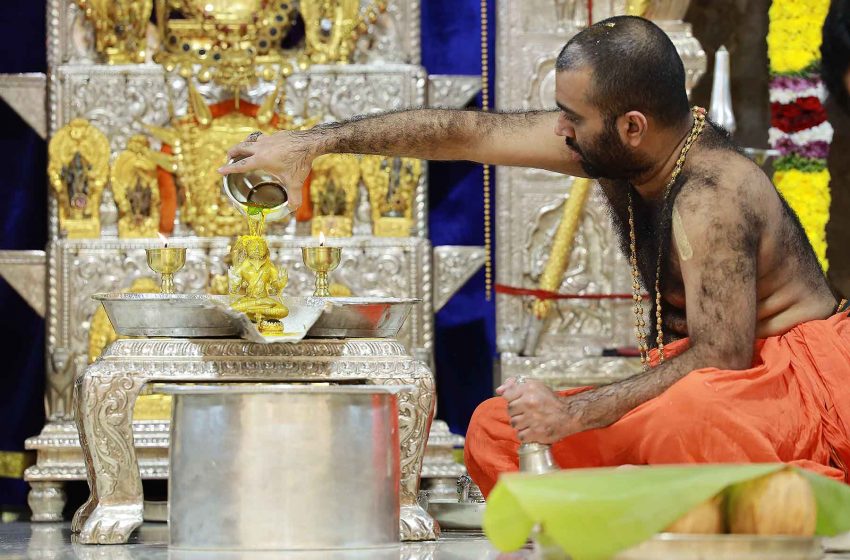  Deepavali celebration at Sri Kashi Matha