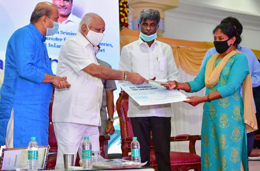  CM hands over compensation to Suvarna Thribhuja boat accident victims’ family