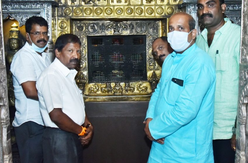  Minister S Angara offers prayers at Udupi Sri Krishna Matha