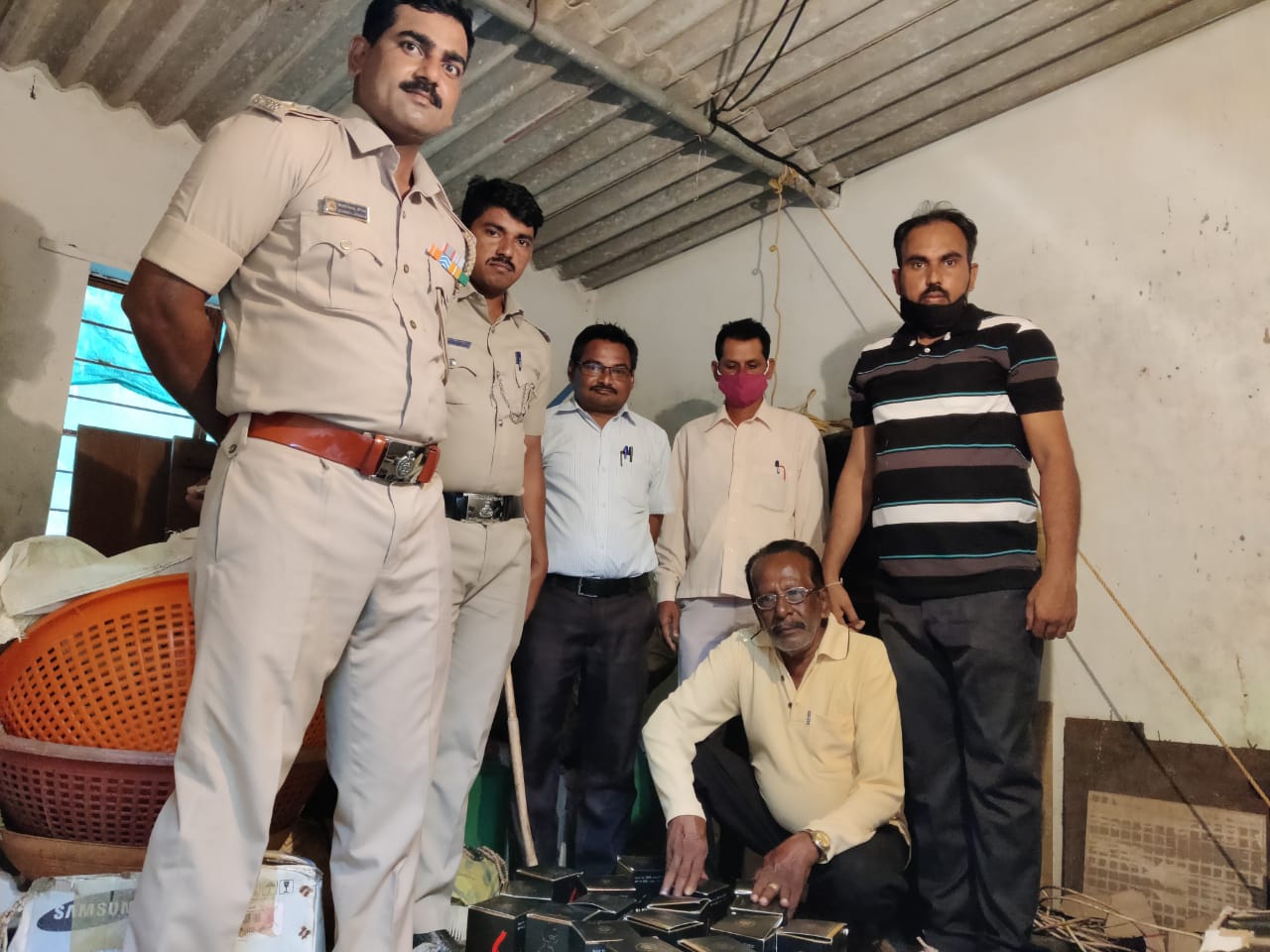 Excise officials seize illegal liquor in Karwar