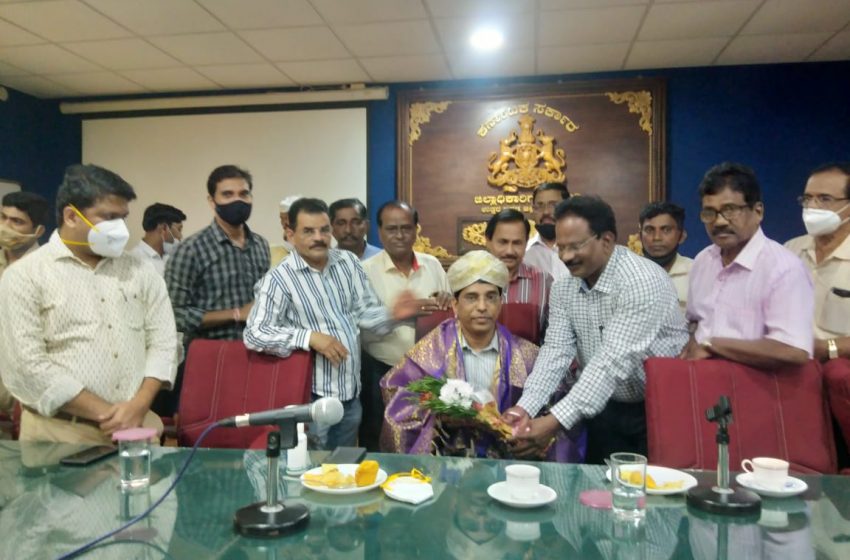  Janashakti Vedike felicitates Dr Harish Kumar and Mullai Muhilan