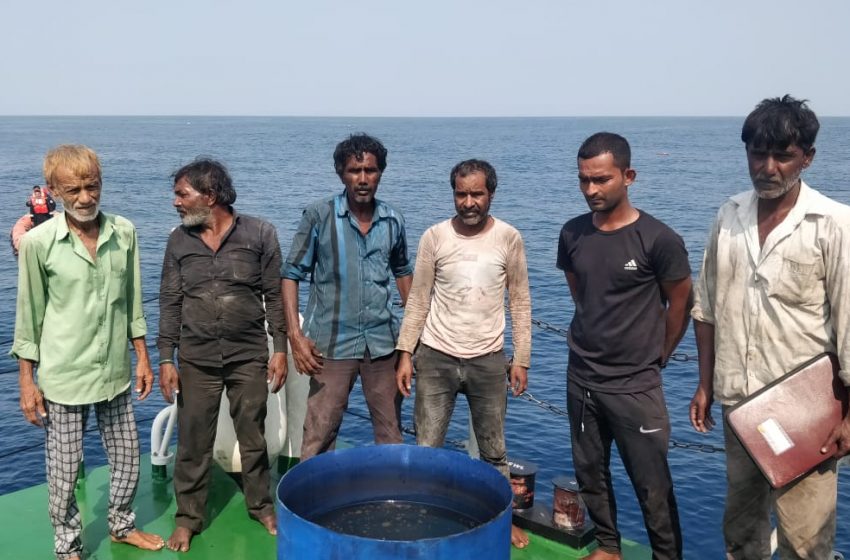  Coast Guard Karnataka saves six crew of a vessel near Mangaluru
