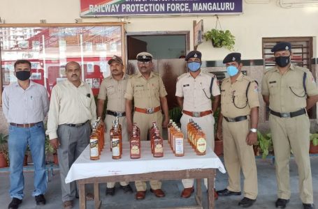 Excise Dept officials seize liquor at Railway Station