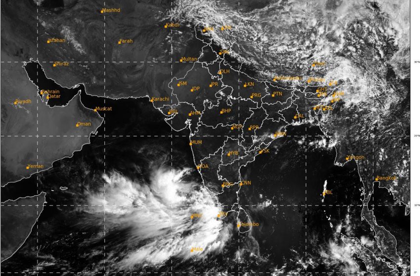  Heavy to very heavy rainfall likely at isolated places over Coastal, South Interior Karnataka