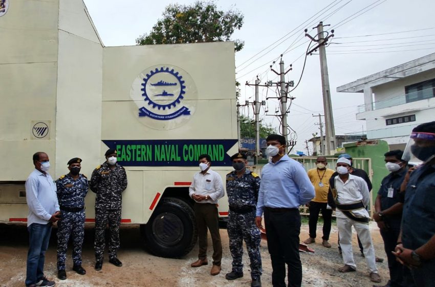  Indian Navy Provides ‘Oxygen on Wheels’ to Palasa COVID Care Centre