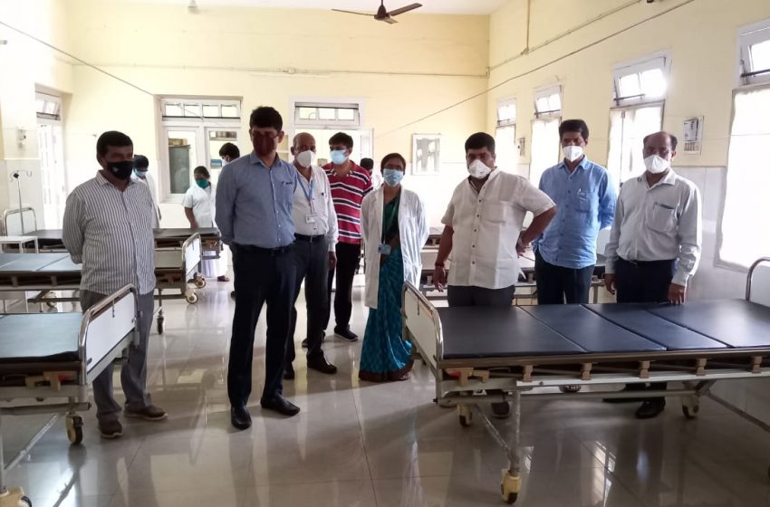  Vedavyas Kamath inspects CCC at ESI Hospital