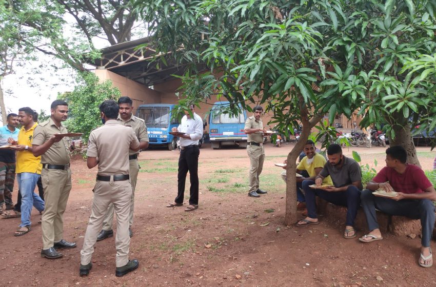  Police Community Kitchen ‘Energizes’ Mangaluru City Police for arduous pandemic duty