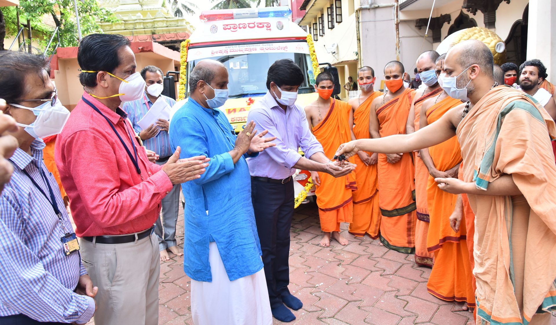 Udupi seers donate 'Pranaraksha,' ambulance for better healthcare