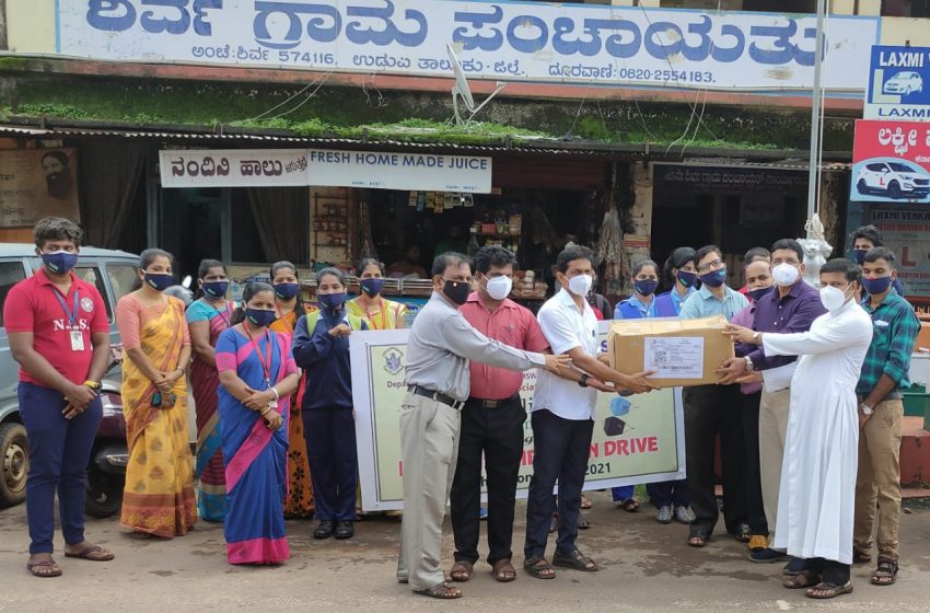  St Mary’s College, Reliance Foundation distribute masks at Shirva