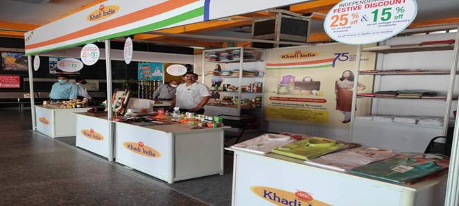  KVIC Sets up Khadi exhibition cum sale stalls at 75 Railway Stations