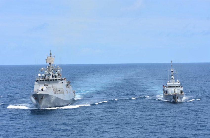  INS Talwar exercises with Kenyan Naval Ship