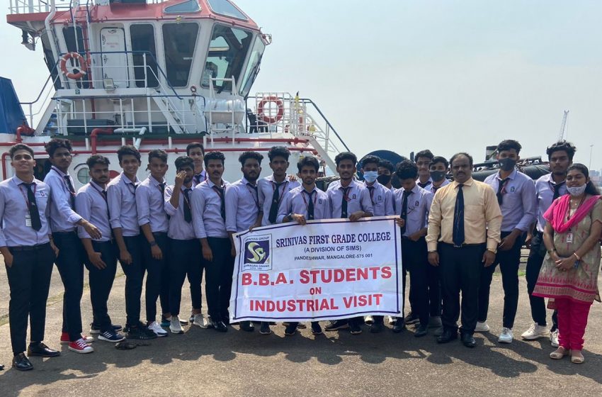  Srinivas University BBA students visit NMPT