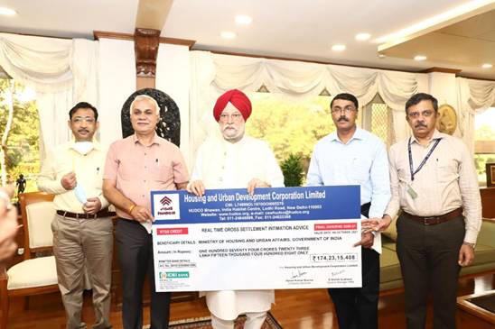 HUDCO hands over ₹ 174.23 Crore as final dividend