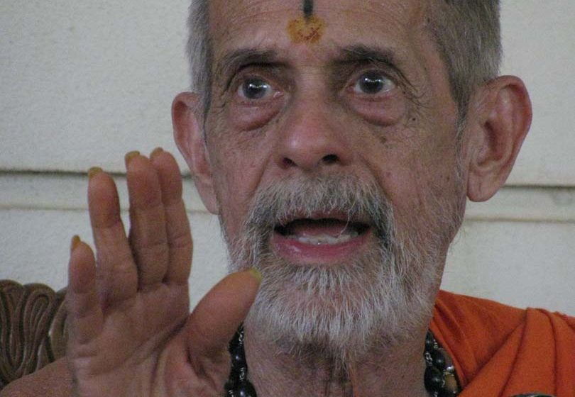  Seers object to Hamsalekha’s statement on Pejawar Swamiji