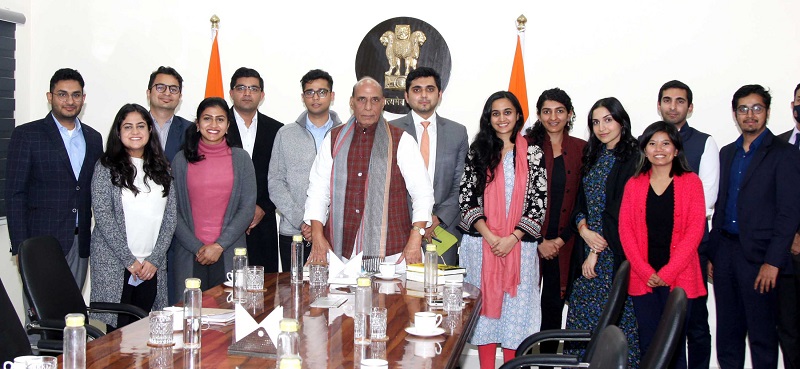  Rajnath Singh meets Indian students of Harvard Business School