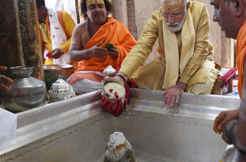  Modi inaugurates Shri Kashi Vishwanath Dham