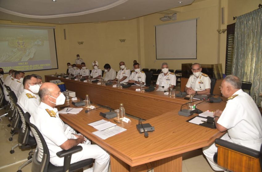 Vice Admiral Ajendra Bahadur Singh visits Karwar Naval Base