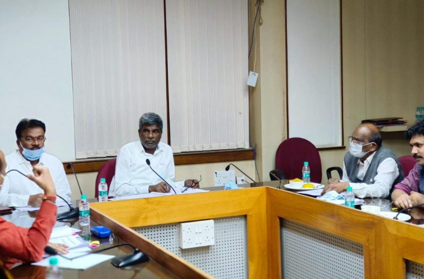  Minister Kota Srinivas Poojary holds meeting on beggary prevention in Karnataka