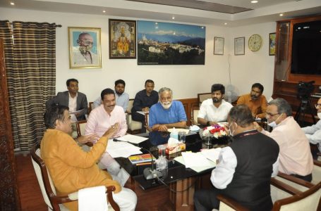 Gadkari assures shifting of Surathkal tollgate