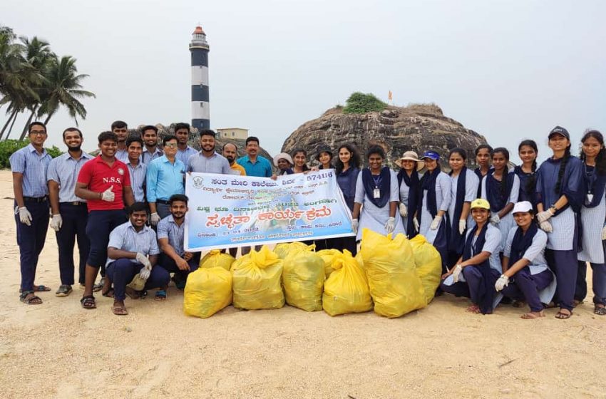  St Mary’s College holds beach cleanup
