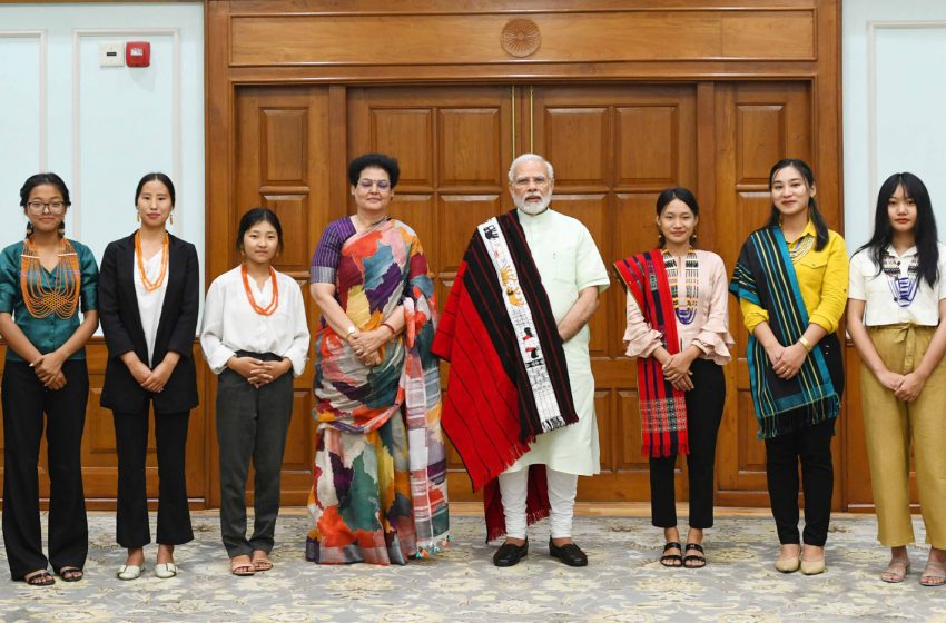  Modi meets students from Nagaland