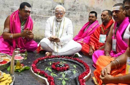 Modi at Baba Badiyanath Dham