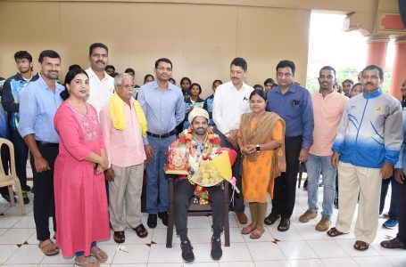 Udupi district administration felicitates Gururaja Poojary