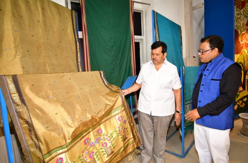  Mumbai: 8th National Handloom Day celebrated at Weavers’ Service Centre