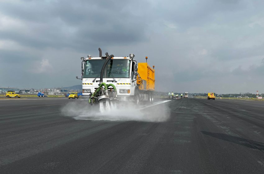  Mumbai: CSMIA successfully completes post monsoon runway maintenance work