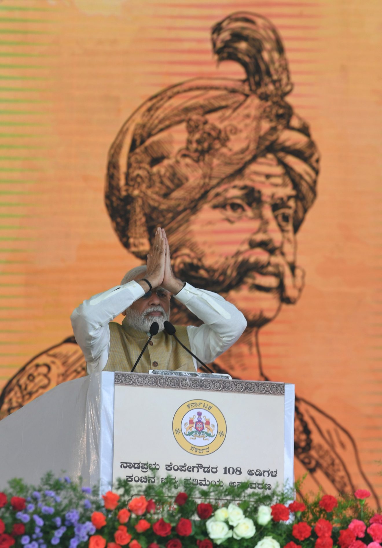 PM Unveils 108-feet Bronze Statue Of Sri Nadaprabhu Kempegowda In ...