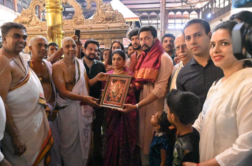  Kichcha Sudeep visits Kateel Sri Durgaparameshwari Temple