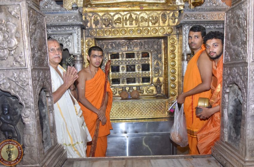  Sri Vidyendra Tirtha Sripadaru visits Udupi Sri Krishna Matha
