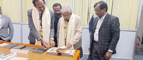  Banaras Hindu University Central Library Exhibits rare Tamil books and Palm-leaf manuscripts in Kashi Tamil Sangam