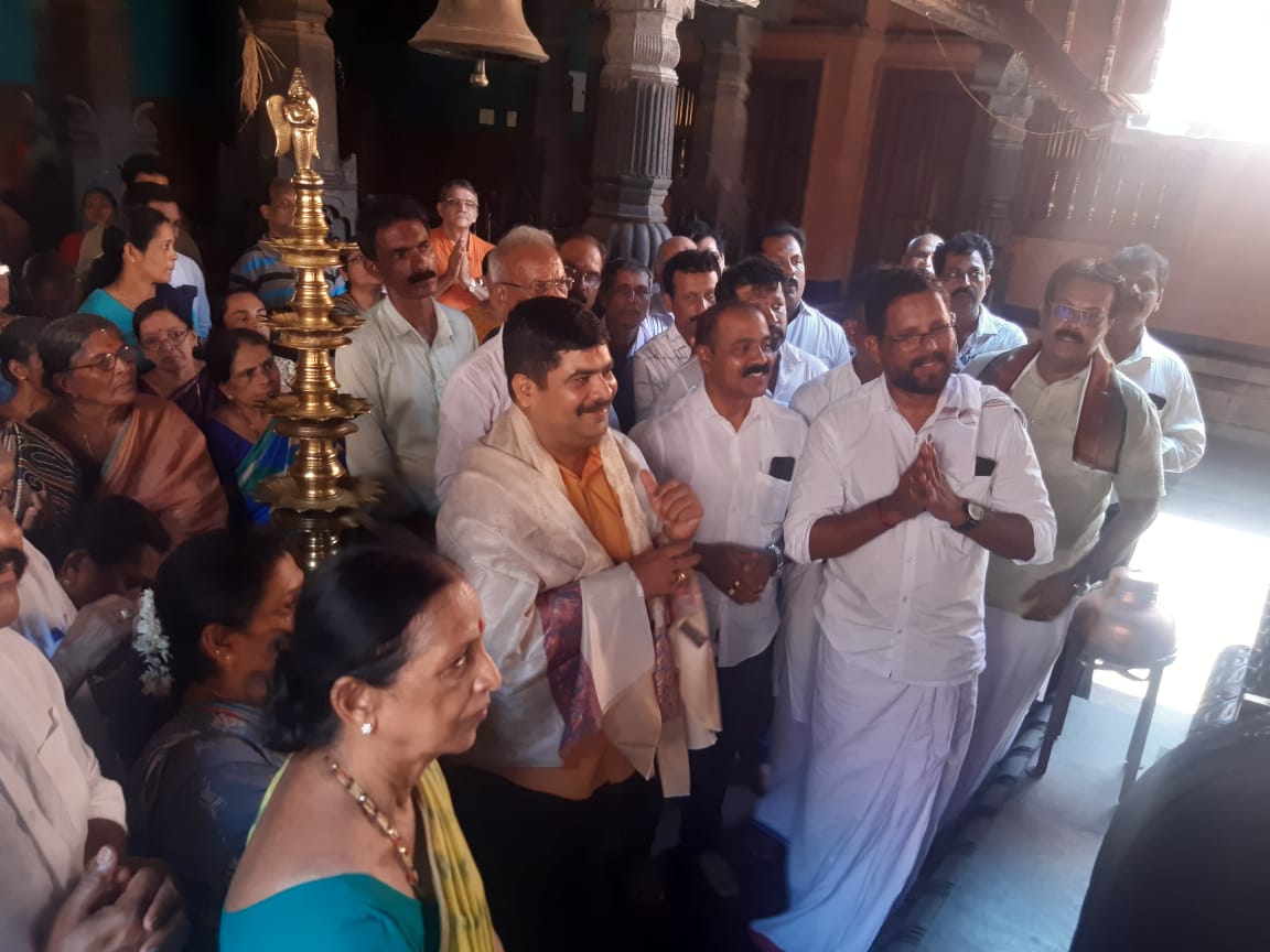 Mangalore City South MLA Vedavyas Kamath visited Maroli Sooryanarayana Temple today. 