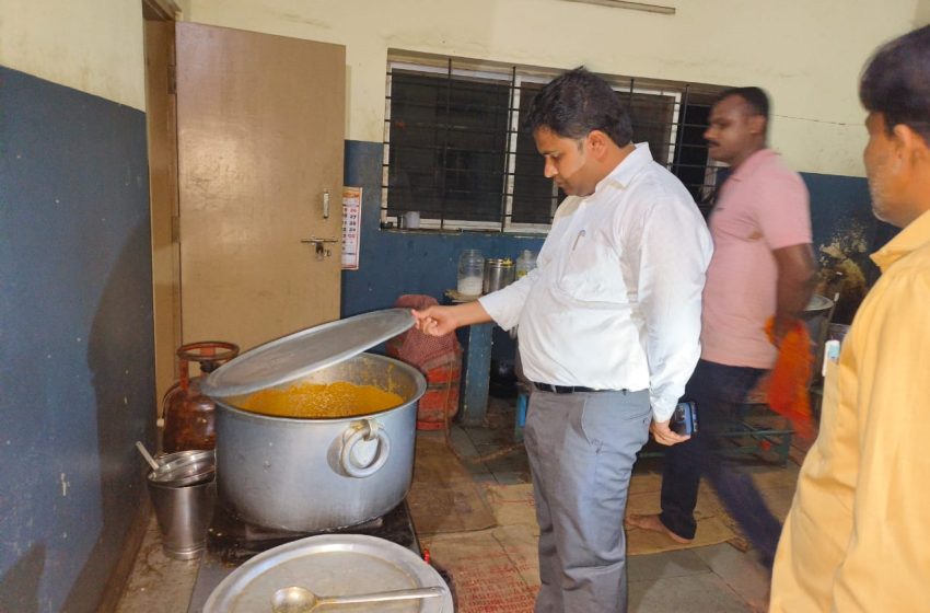  Puttur: DC Mullai Muhilan Conducts Surprise Inspection of Residential School