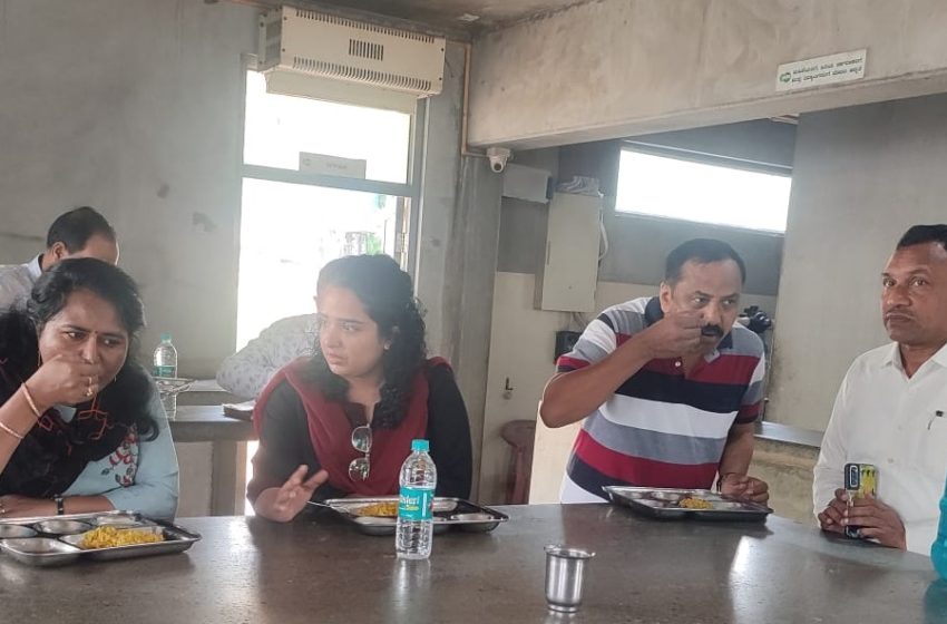  Uttara Kannada DC Savors Indira Canteen’s Breakfast Delights