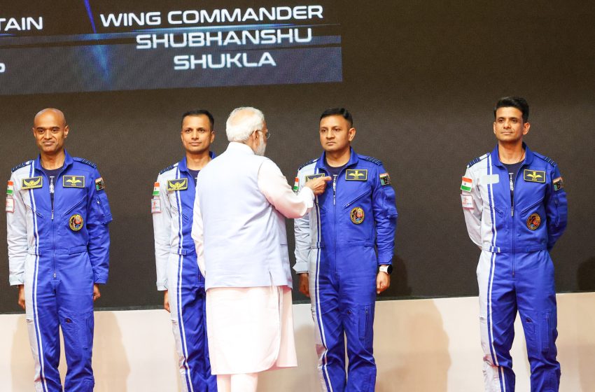 Gaganyaan : PM Modi announces names of four astronauts