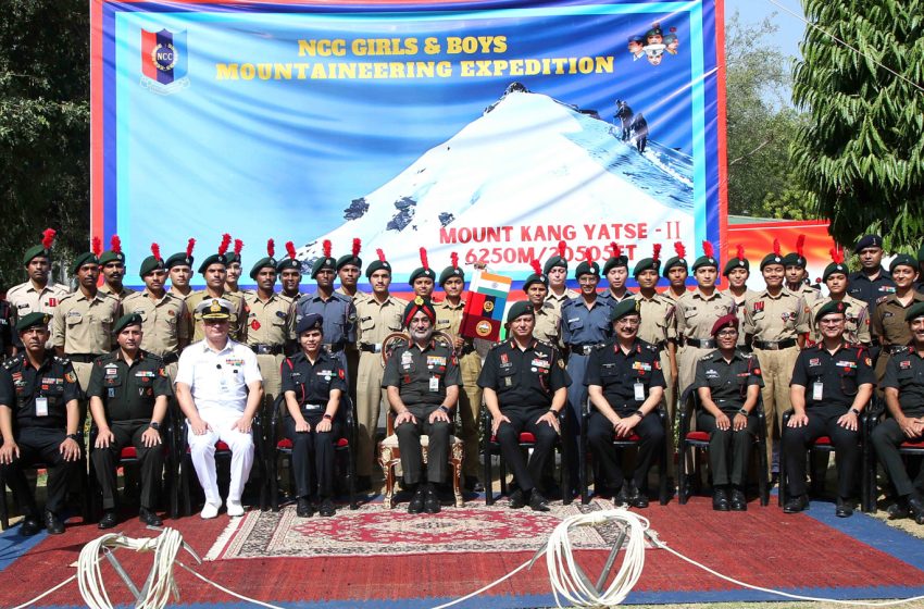  Lt Gen Gurbirpal Singh Launches NCC Expedition to Mount Kang Yatse-II
