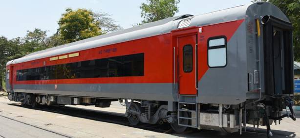  Kochuveli – Lokmanya Tilak Garib Rath Express Gets Modern LHB Coaches