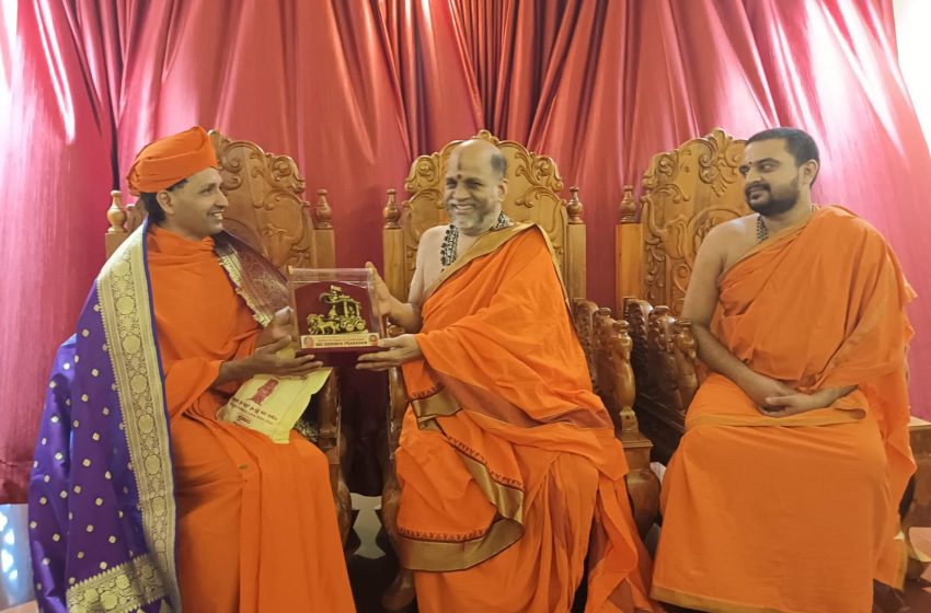  Sri Charukeerthi Bhattaraka Mahaswamiji Visits Udupi Sri Krishna Matha