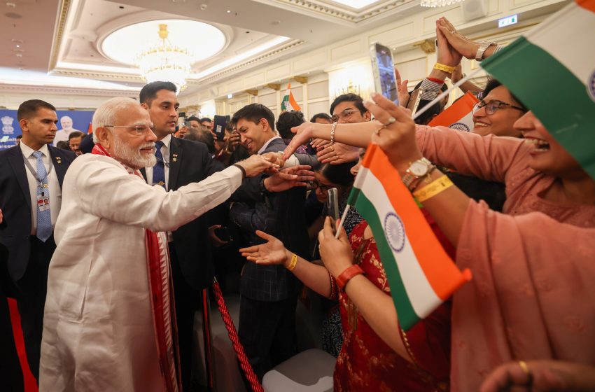  Prime Minister Modi addresses the Indian community in Russia