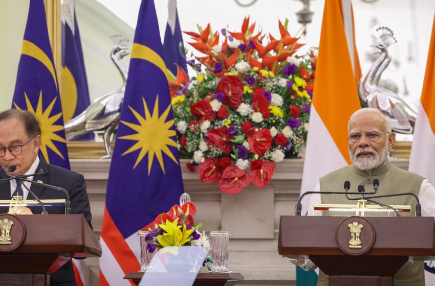  PM Modi and Malaysian PM Address Joint Press in New Delhi