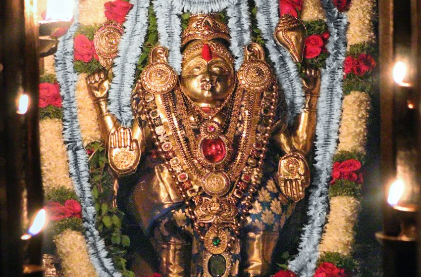  Kateel Sri Durgaparameshwari today’s Alankara