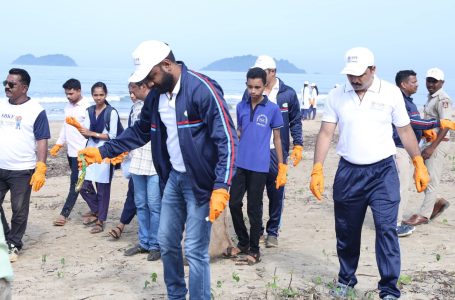 Karwar Observes International Coastal Cleanup Day with Beach Cleaning Drive