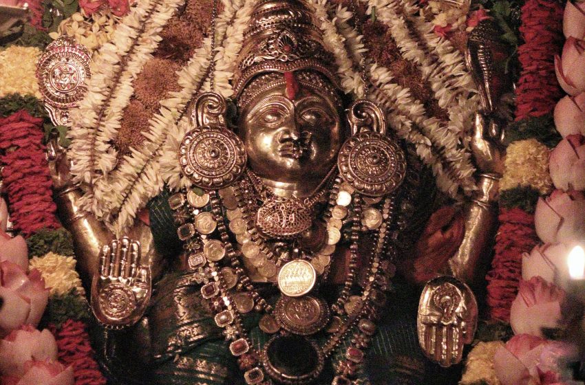  Kateel Sri Durgaparameshwari today’s Alankara