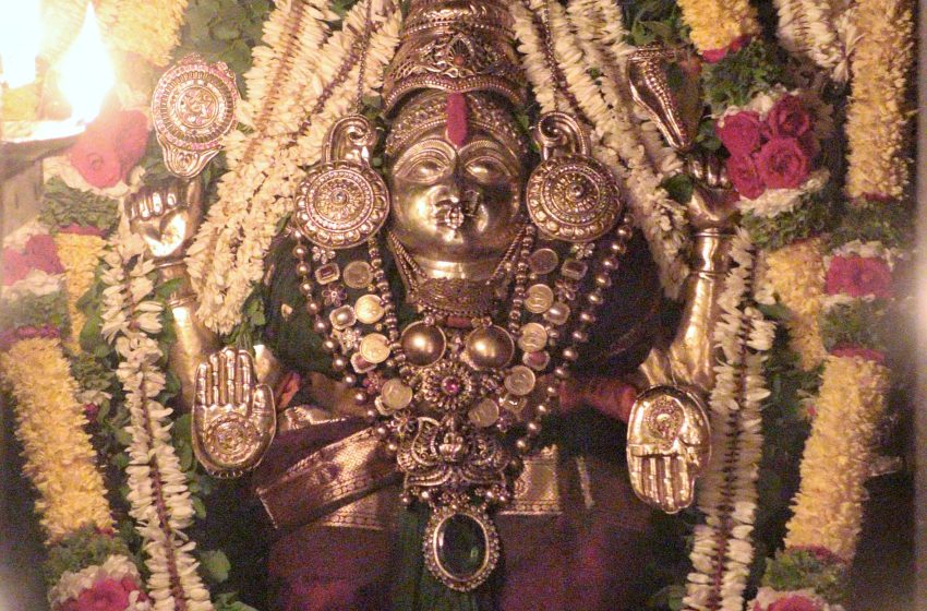  Kateel Sri Durgaparameshwari today’s Alankara